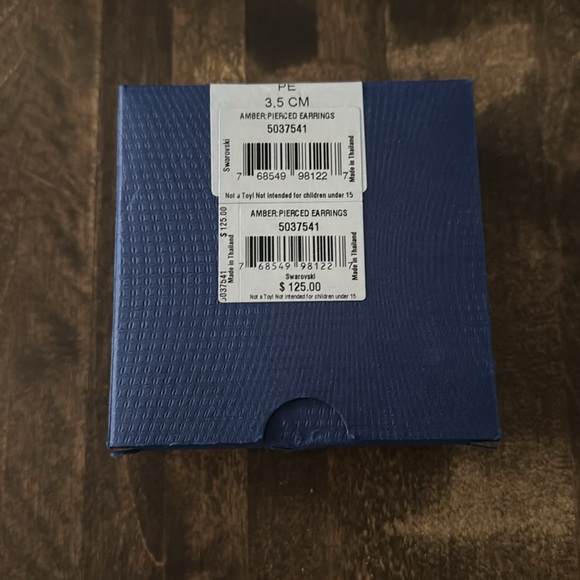 Swarovski Earrings ⭐️HP⭐️ - Picture 4 of 10